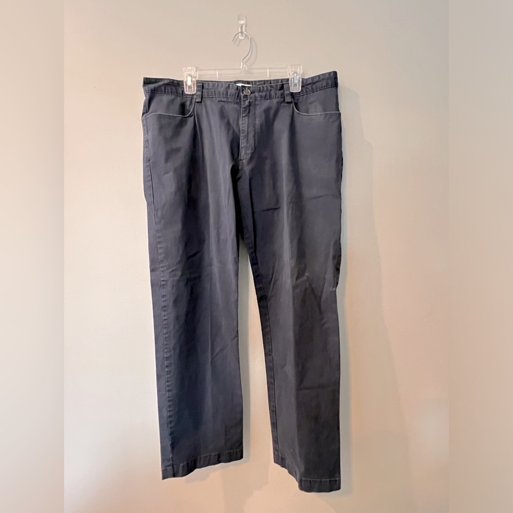 Men’s Calvin Klein Chino Pant (38x30). Slim fit.